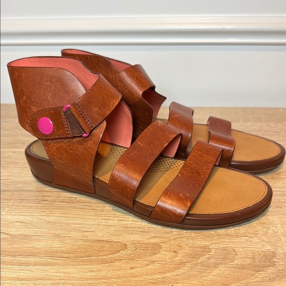 Fitflop Shoes - Fitflop Brown Sandals with Contoured‎ Footbed SZ 7 gladiator